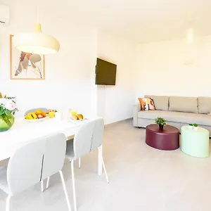 2 Bedroom, New, 1 Min To The Beach, City Center- Picasso By 10tosea Apartment