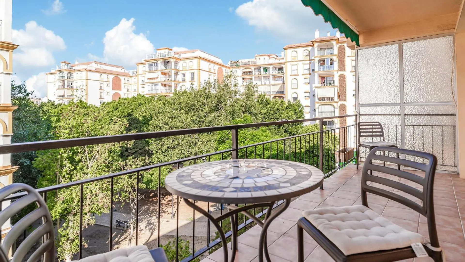 Awesome Apartment In Fuengirola With Wifi
